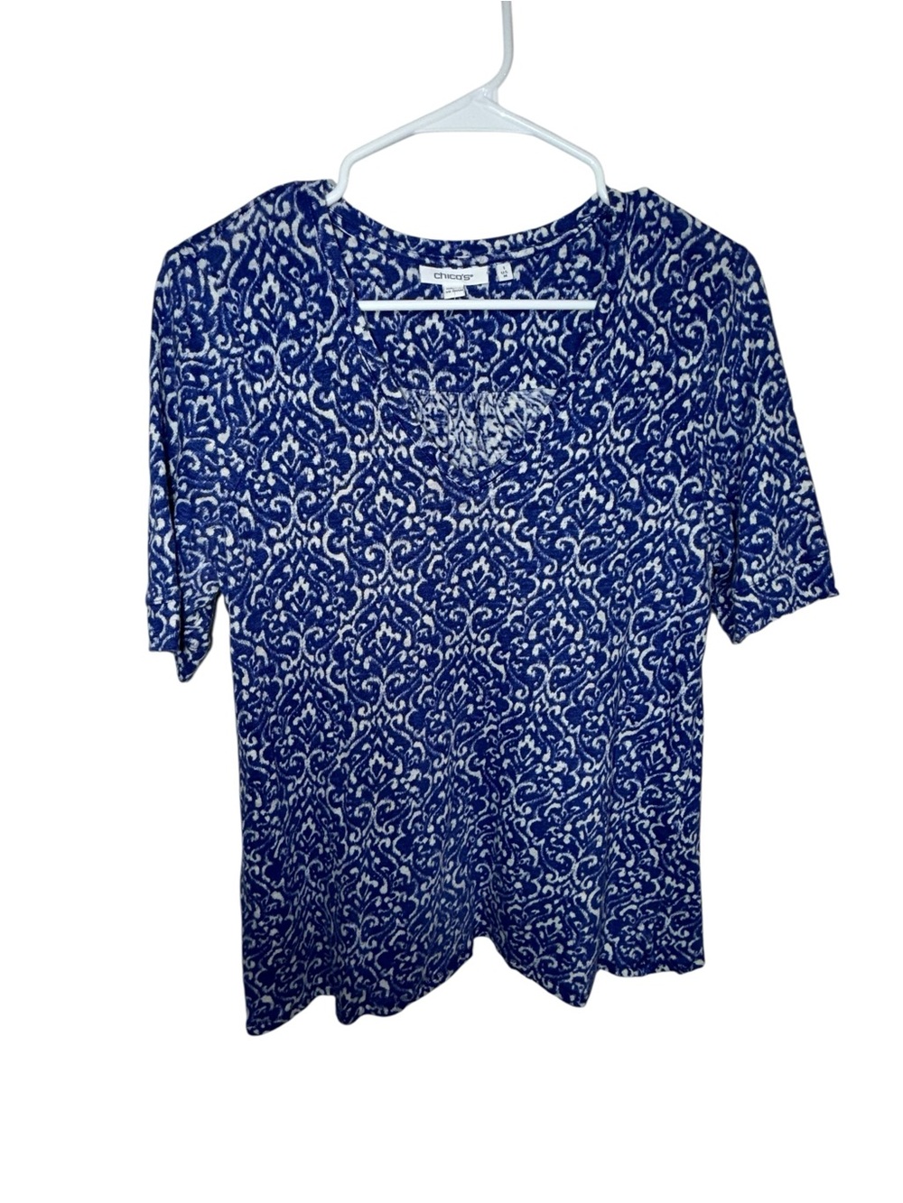 Chico's Blue and White Short Sleeve V-Neck Printed Tee